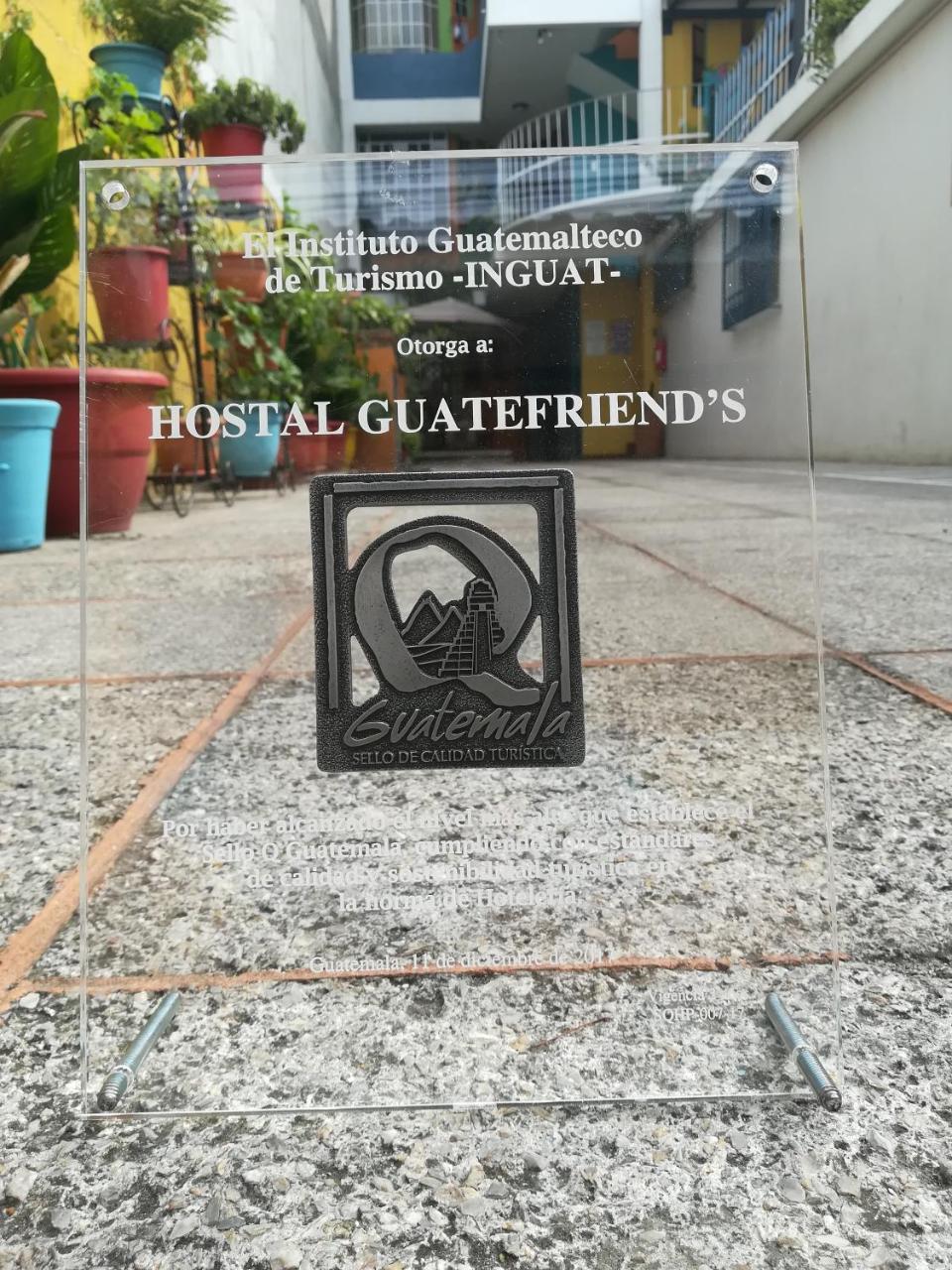 Hostal Guatefriends Guatemala City Exterior photo